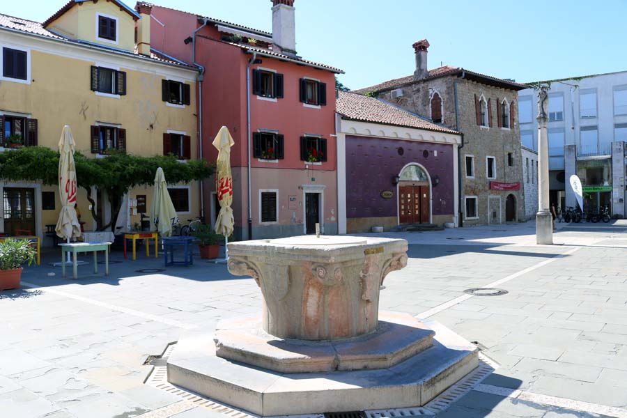 slideshow image